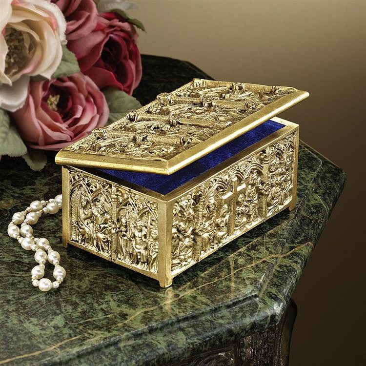 Exquisite Decorative Statute